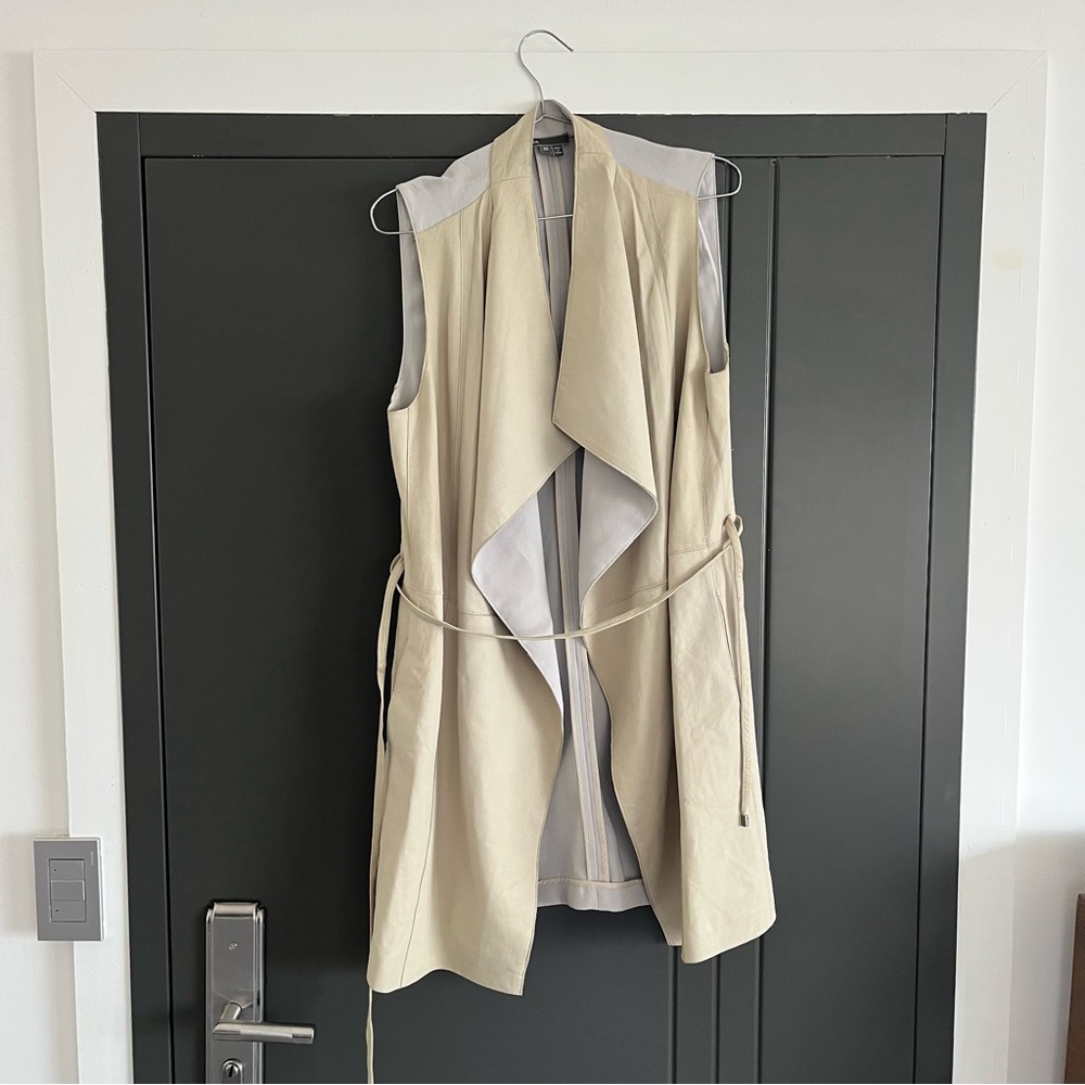 VINCE  GRAY LEATHER SLEEVELESS BELTED  VEST COAT  JACKET  SIZE XS